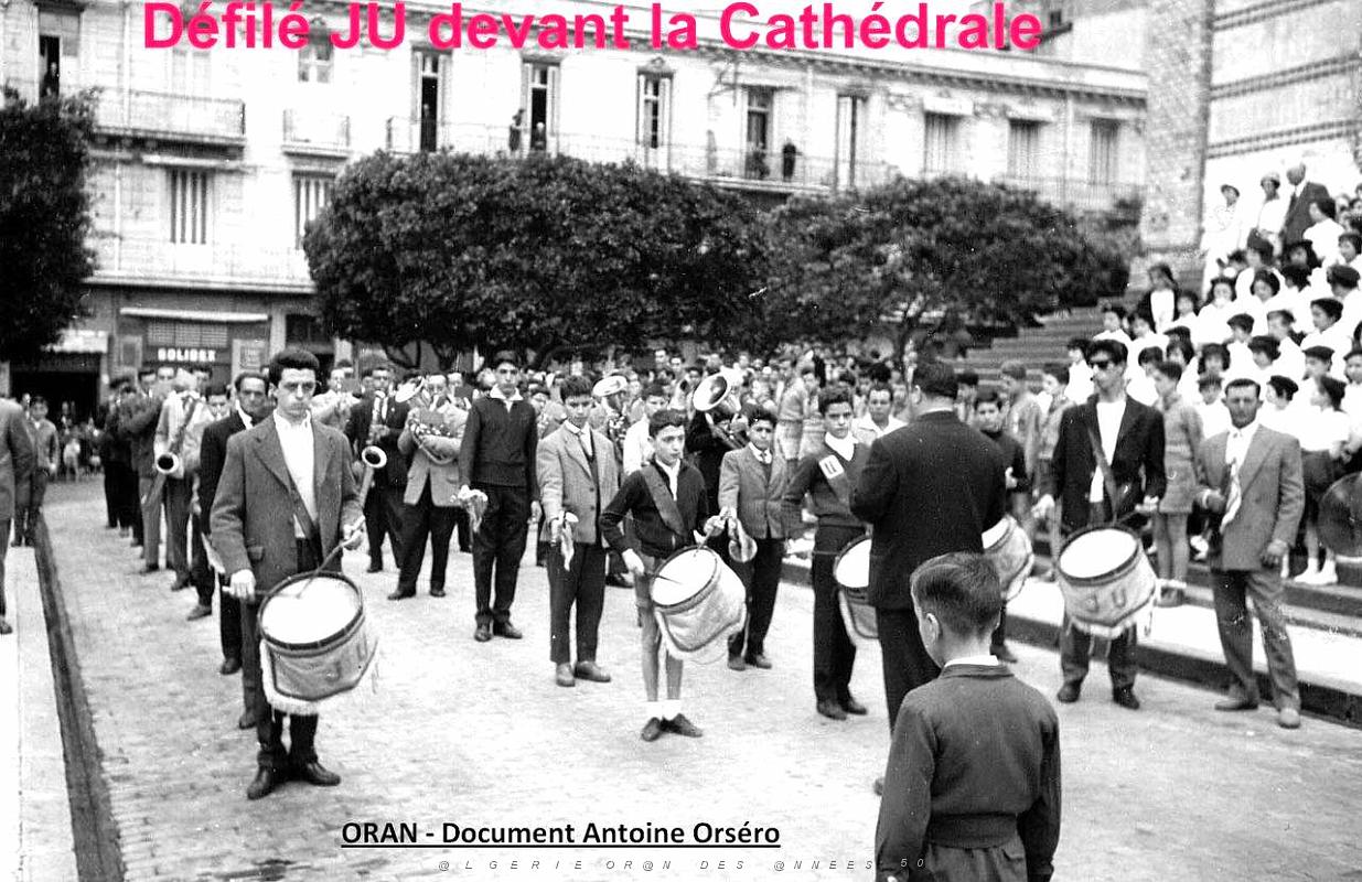 Oran- SDV- 7082- defile11 .jpg